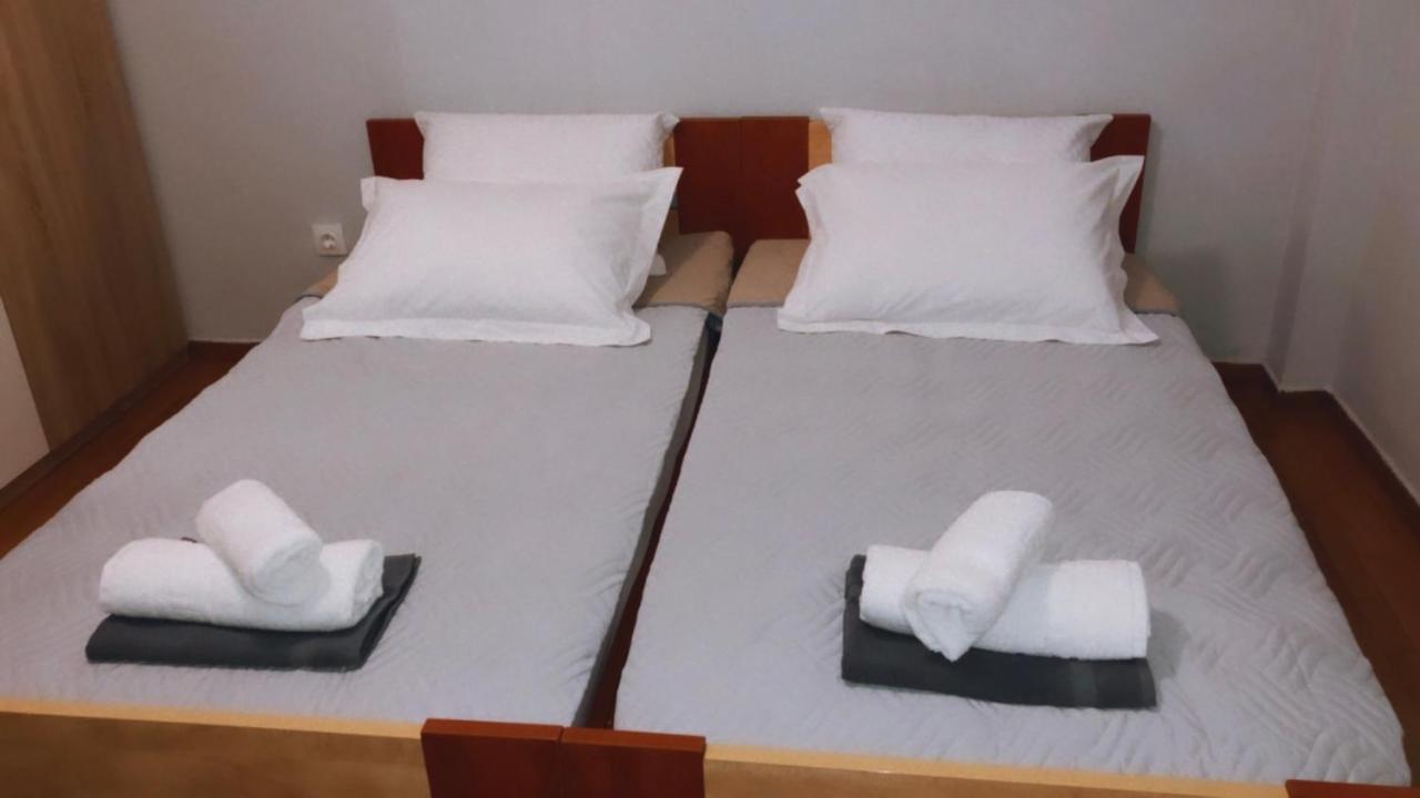 A Convenient Apartment In The Heart Of Атина Екстериор снимка