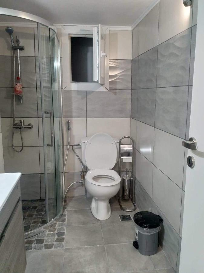A Convenient Apartment In The Heart Of Атина Екстериор снимка