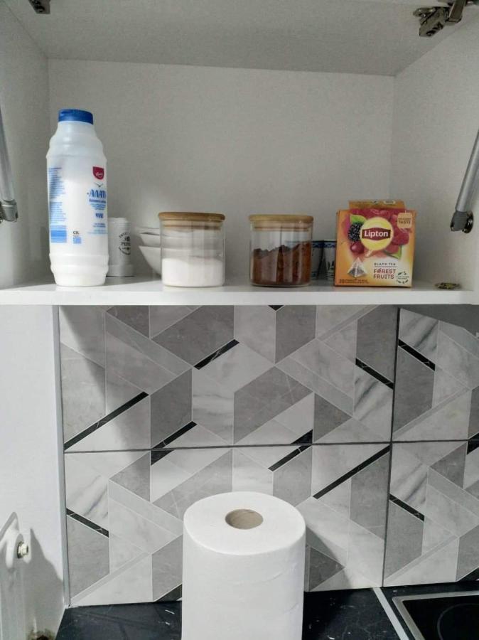 A Convenient Apartment In The Heart Of Атина Екстериор снимка